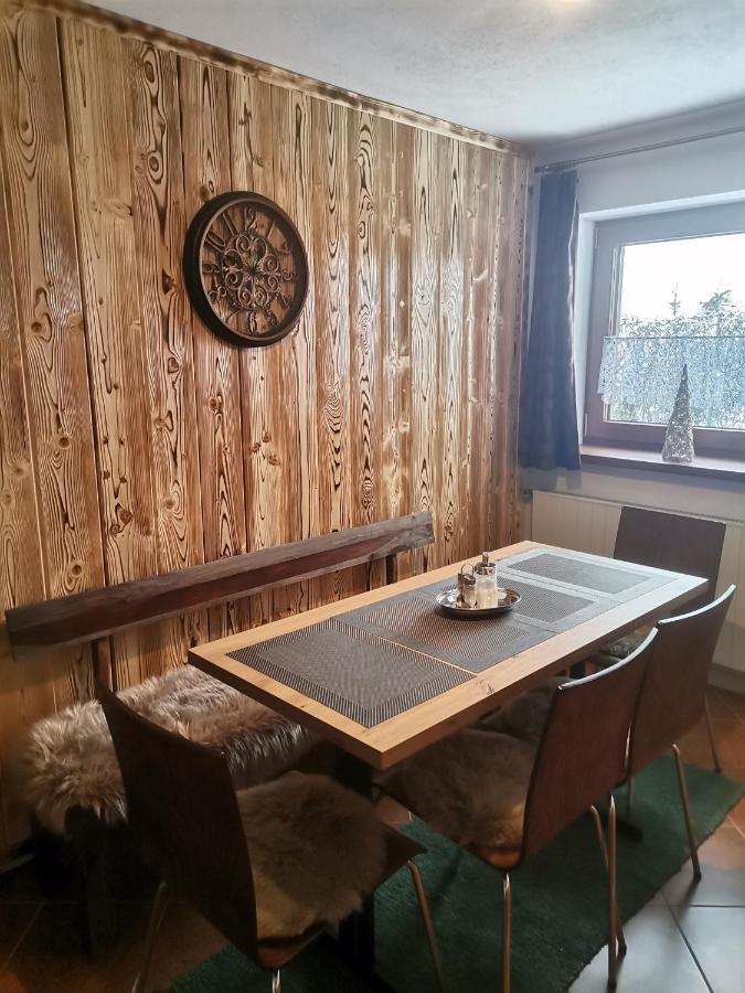 乌斯季公寓酒店 Trstená 外观 照片